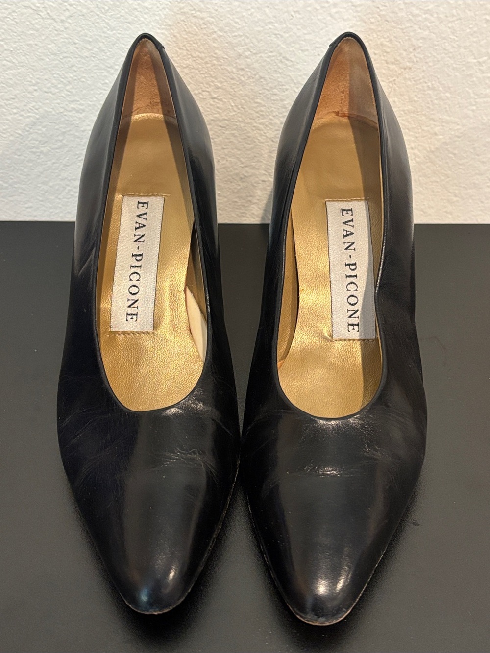 Evan Picone Black Leather Pointed-Toe Pumps